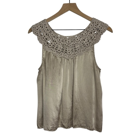 VTG 100% Silk Taupe Beige Sateen Crocheted Yoke Top Sequins Metal Accents Medium - Picture 2 of 9